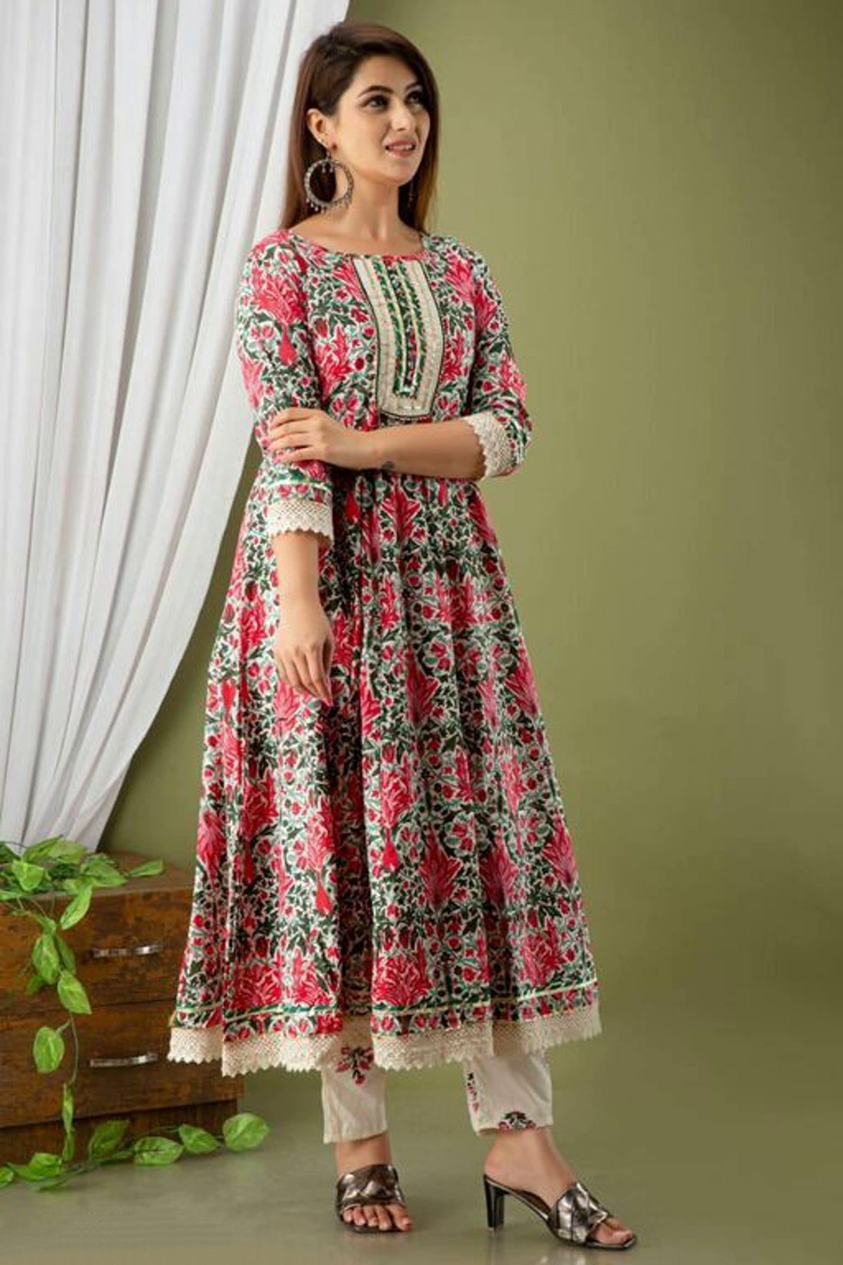Buy online Embroidered A-line Kurti from Kurta Kurtis for Women by  Highlight Fashion Export for ₹469 at 77% off | 2024 Limeroad.com